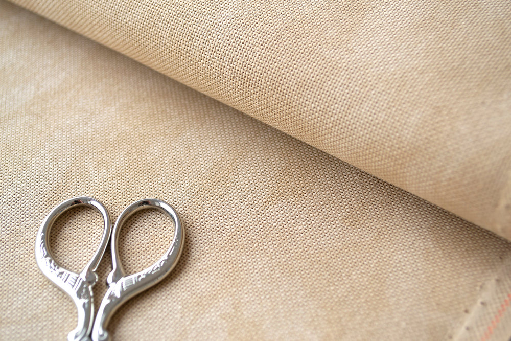 1235/3009 Linda Schulertuch Fabric 27 ct. Vintage Zweigart Marbled Mocha