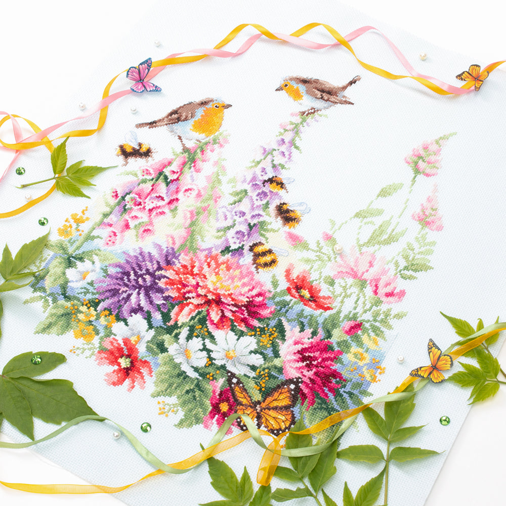 130-032 Rouges-gorges chanteurs. Kit point de croix aiguille magique