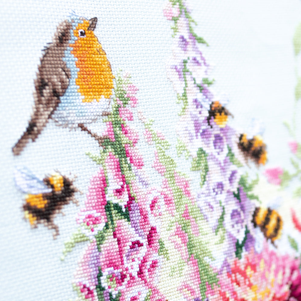 130-032 Rouges-gorges chanteurs. Kit point de croix aiguille magique