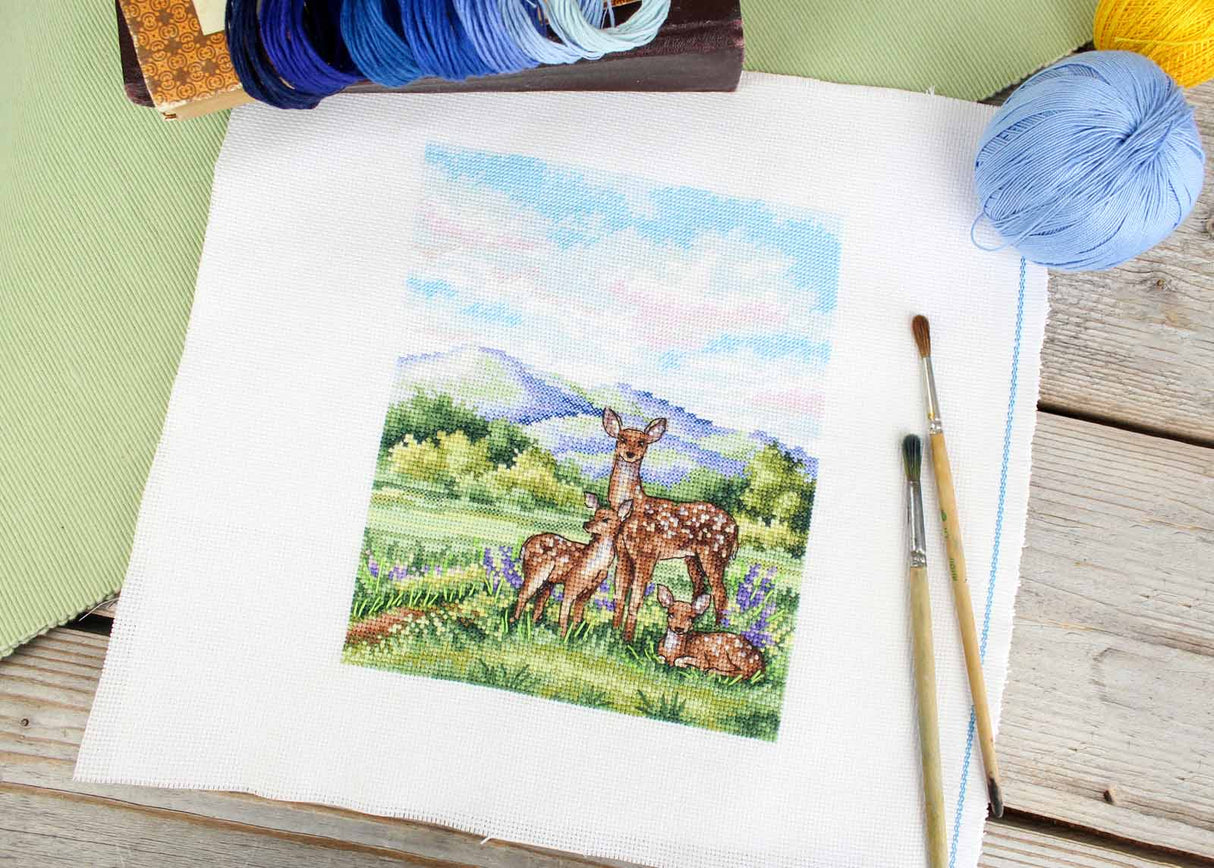 Kit de Punto de Cruz MP Studia SNV-936 – Graceful Deer