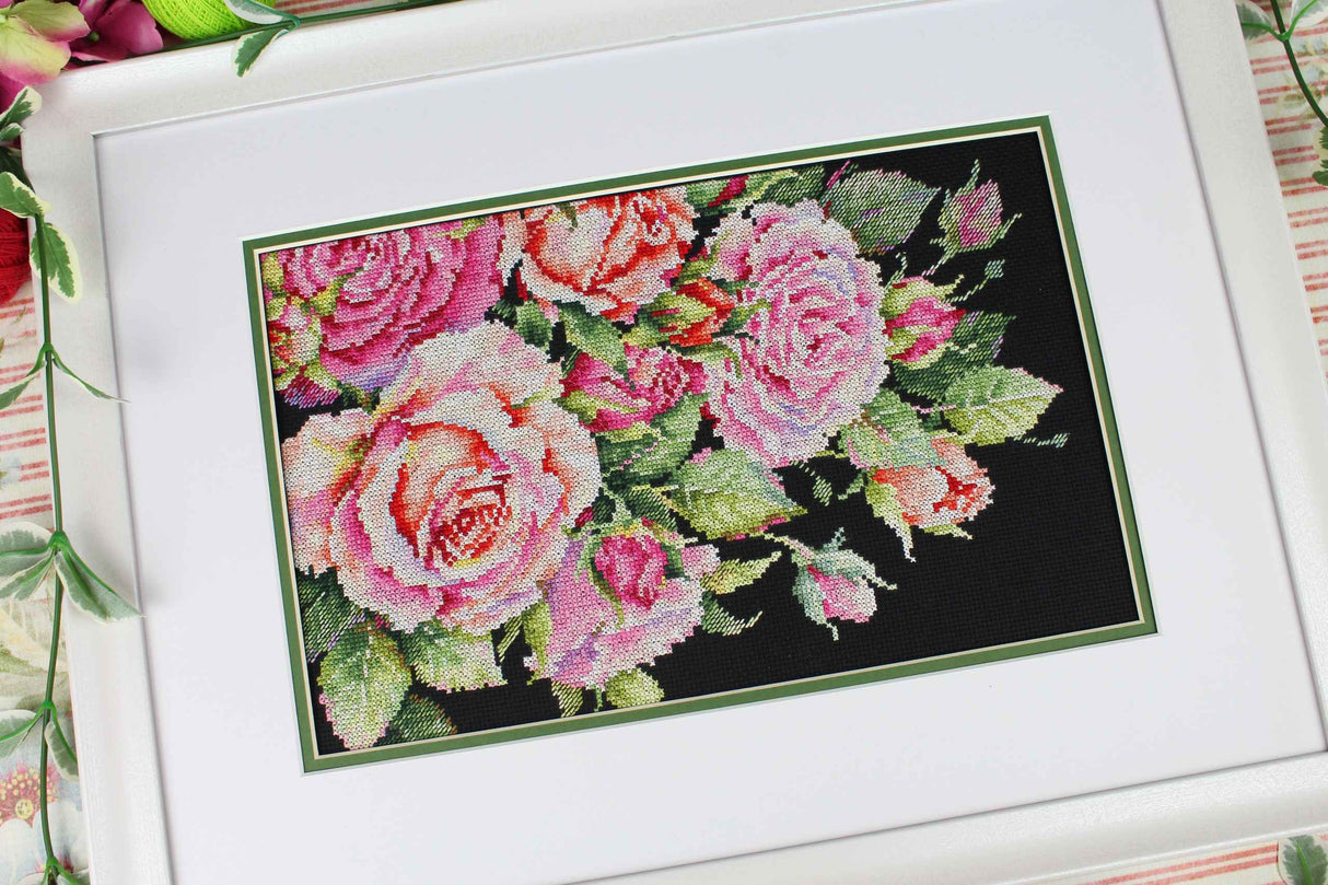 Kit de Punto de Cruz MP Studia SNV-949 – Noble Roses