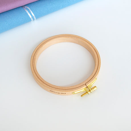 110 Bastidor Circular de Madera Nurge de 16 mm: Tu Compañero Ideal para Bordados de Alta Calidad