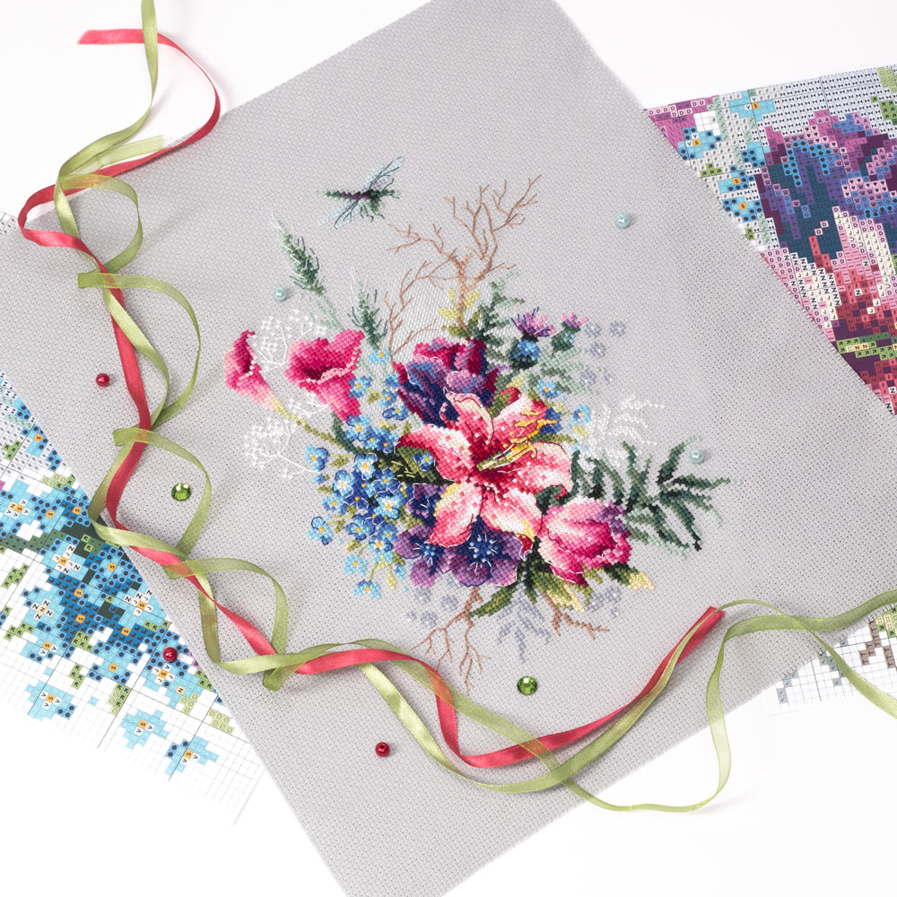 Tulipes et Lily. Kit point de croix aiguille magique 210-302