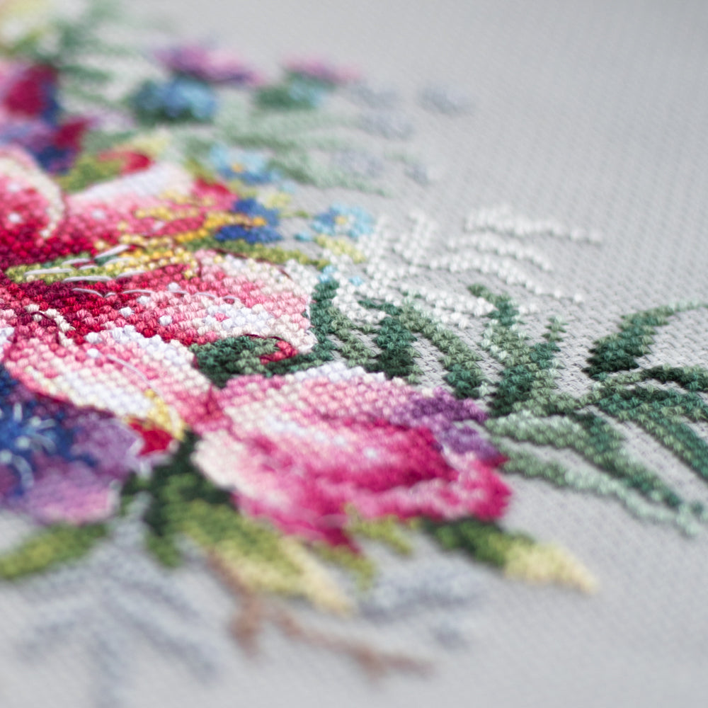 Tulipes et Lily. Kit point de croix aiguille magique 210-302