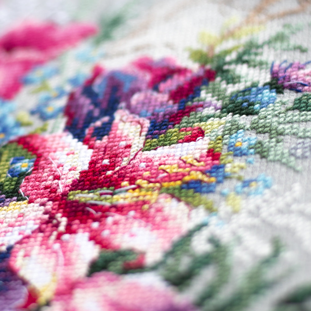 Tulipes et Lily. Kit point de croix aiguille magique 210-302