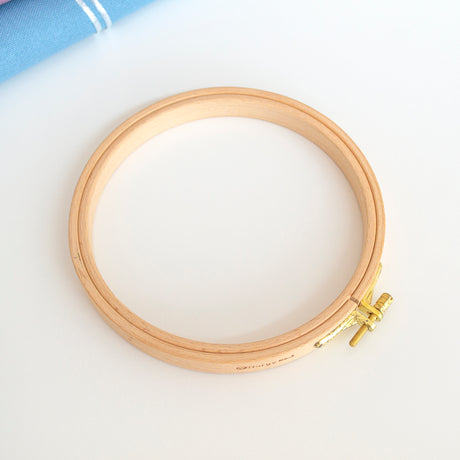 110 Bastidor Circular de Madera Nurge de 16 mm: Tu Compañero Ideal para Bordados de Alta Calidad