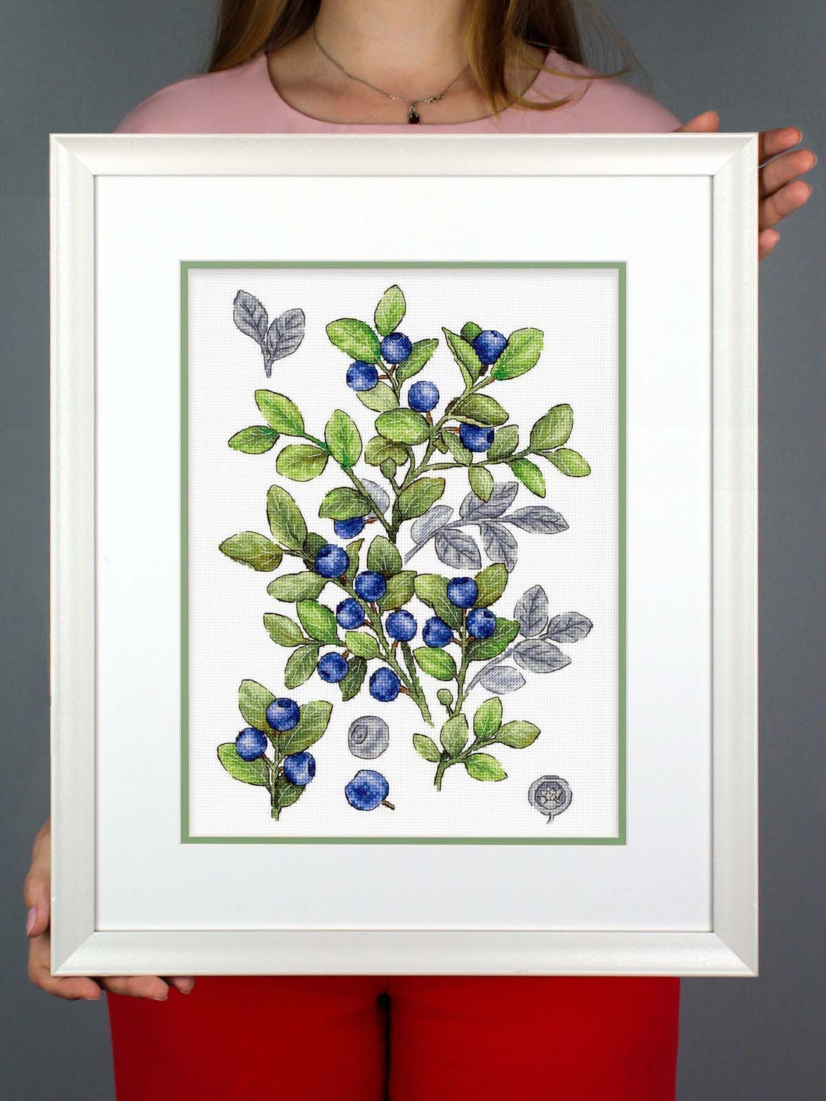 Cross Stitch Kit "Bilberry" MP Studia SNV-931 - Wild botanical blueberries 28x20 cm Aida 16 ct