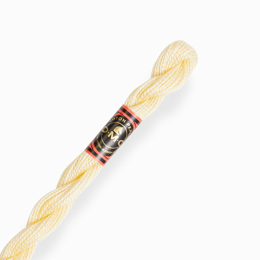 3823 Écheveau de COTON PERLÉ Medium DMC 115 Épaisseur - 5