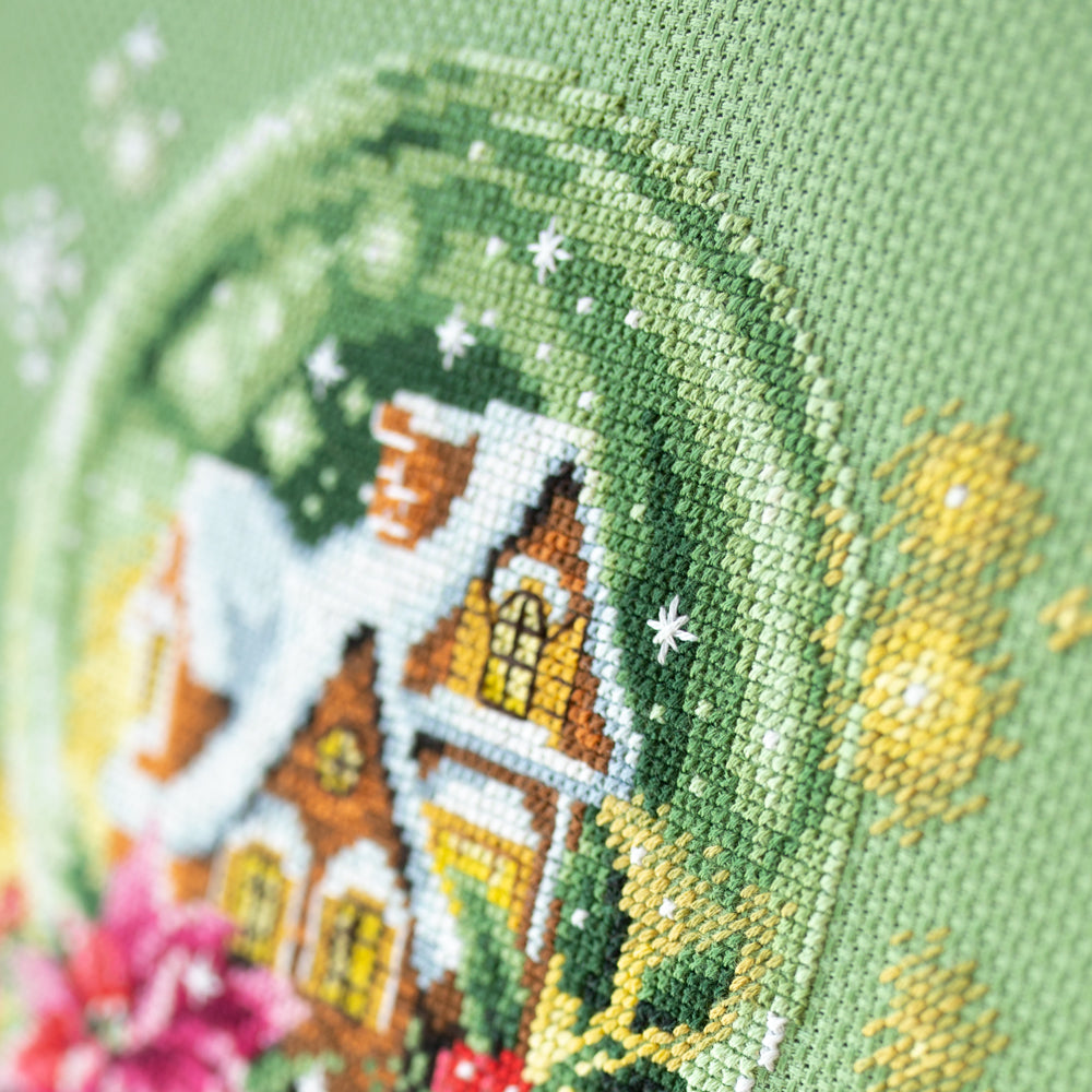 540-672 Boule de neige. Kit point de croix aiguille magique