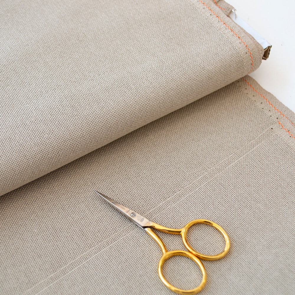 3835/779 Tissu Lugana 25 ct. Taupe légère ZWEIGART pour point de croix