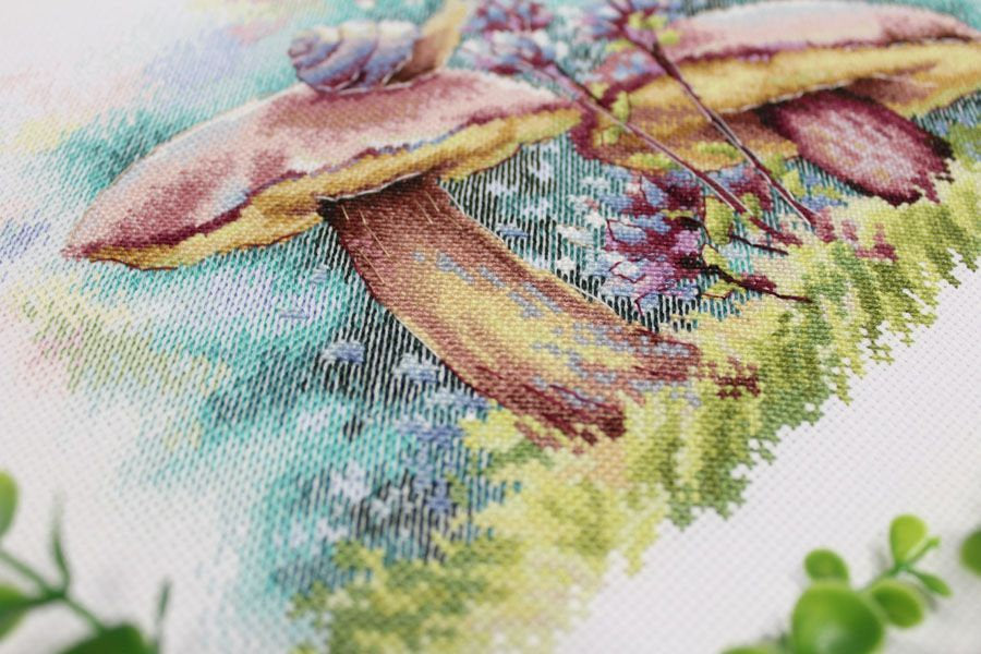In the summer forest - MP Studio SNV-840 - Cross stitch kit