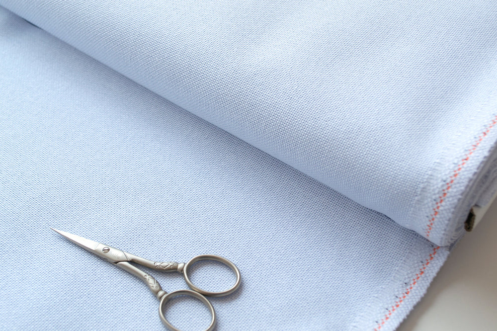 3835/513 Tela Lugana 25 count. Little Boy Blue de ZWEIGART tela para punto de cruz