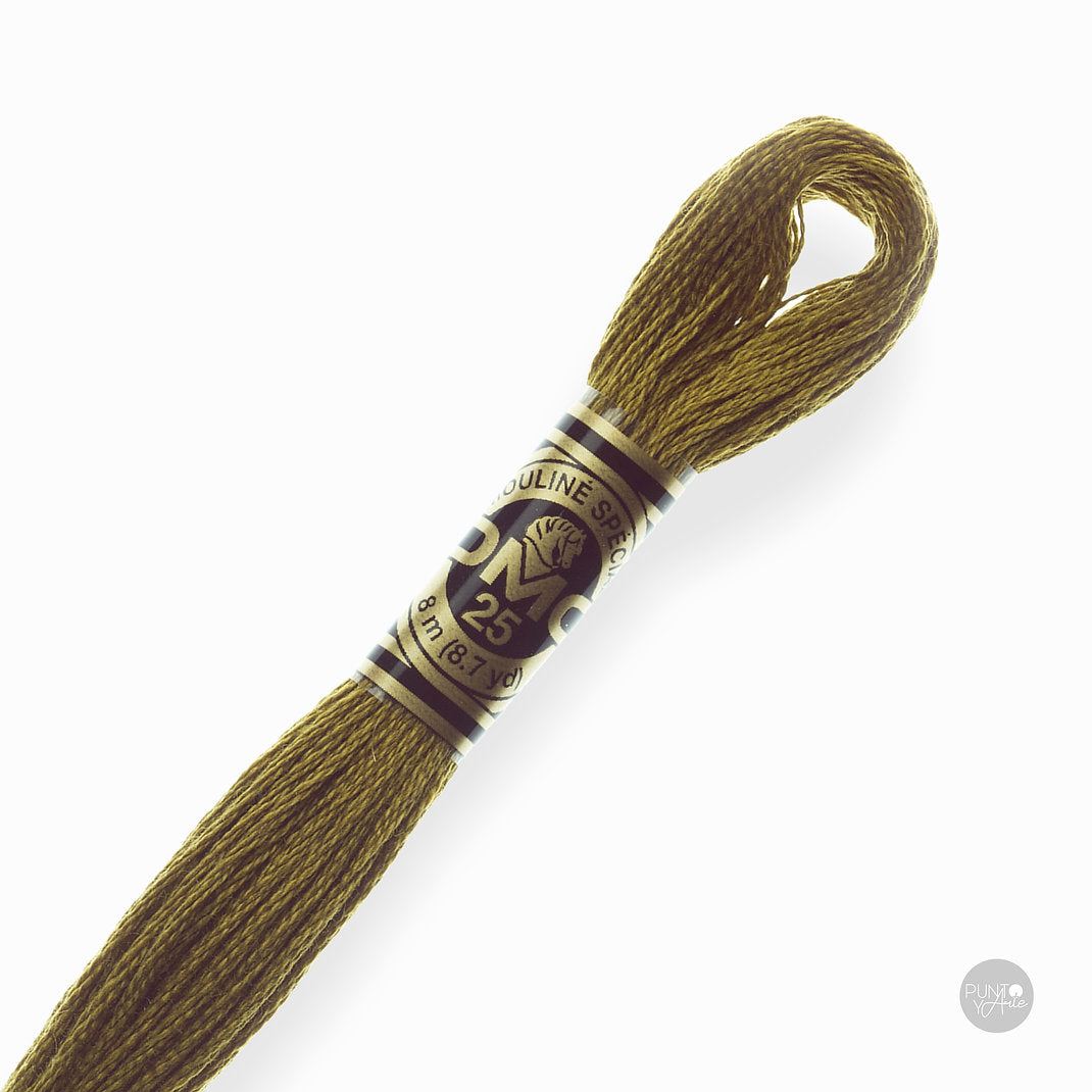 830 DMC Embroidery Thread Mouliné Spécial 117MC 8 meters