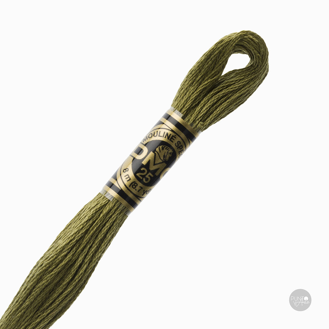 3011 Fil à broder DMC Mouliné Spécial 117MC 8 mètres
