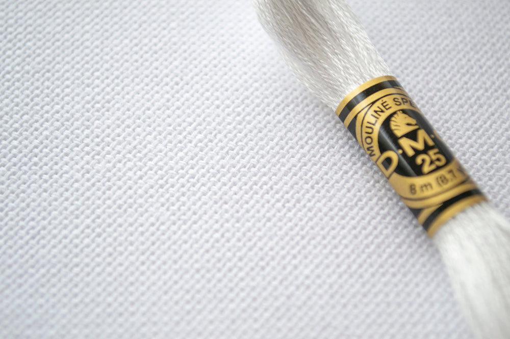 3835/100 Tela Lugana 25 count Color Blanco de ZWEIGART para punto de cruz