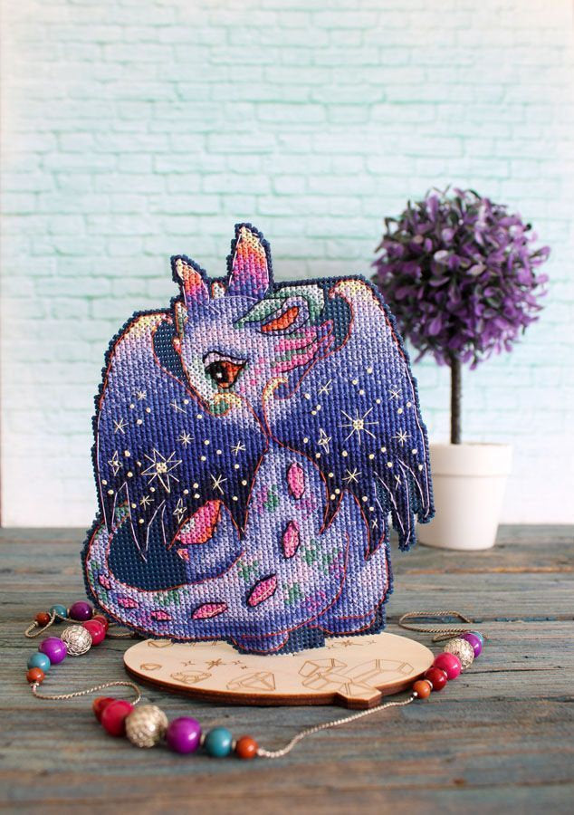 Kit de Punto de Cruz. Dragón de la Luna - MP Studia SR-891