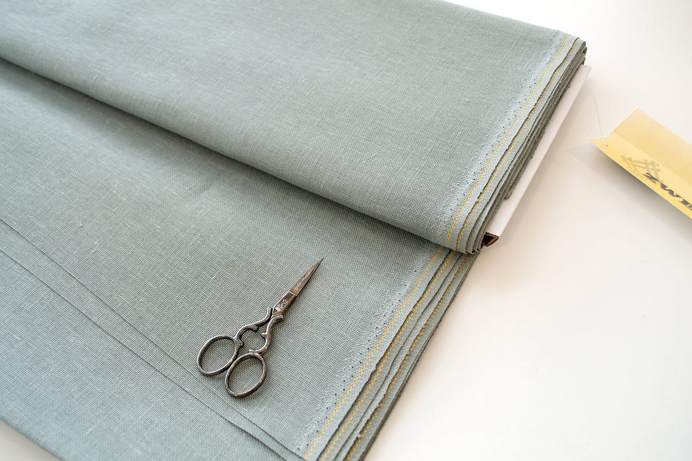 3281/778 Tissu Cashel 28 ct. Smokey Pearl de ZWEIGART 100% lin pour point de croix