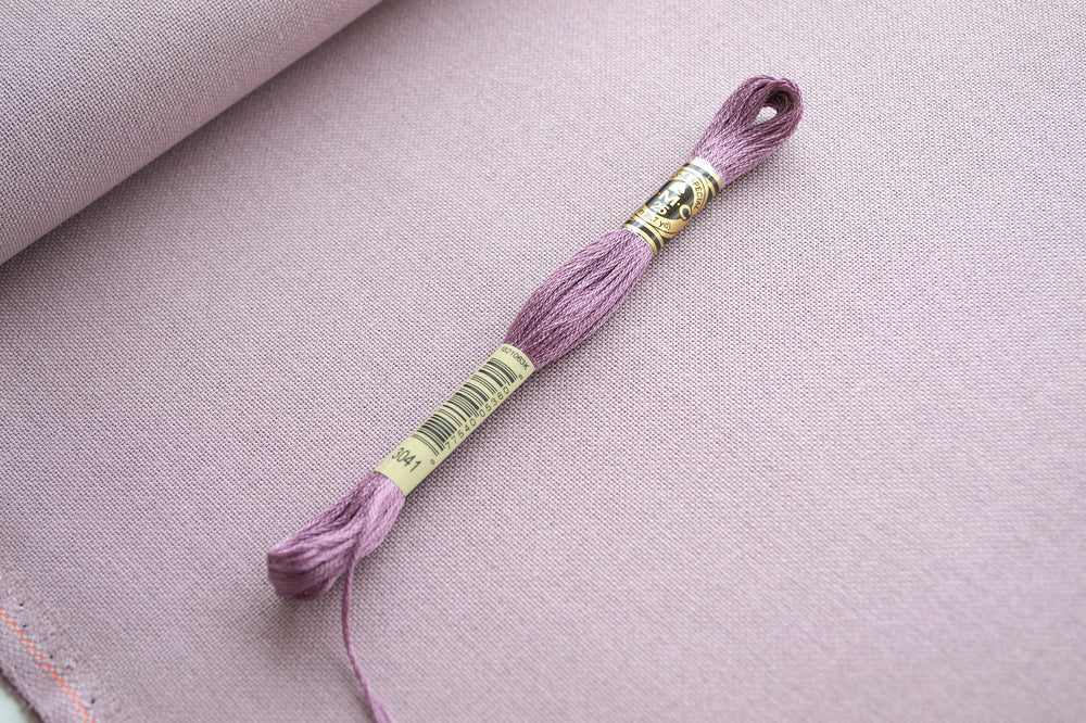 3984/5045 Tissu Murano Lugana 32 ct. Violet Antique de ZWEIGART pour le point de croix