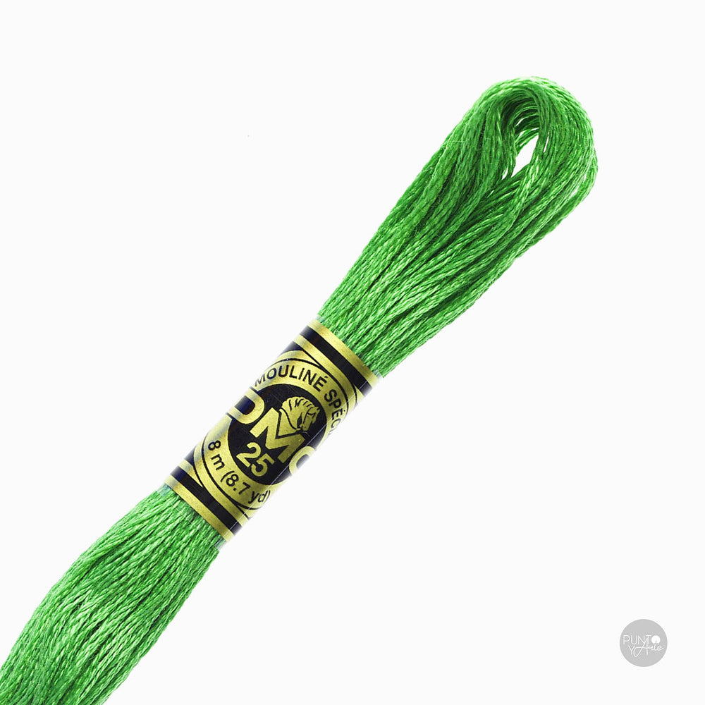 702 Fil à broder DMC Mouliné Spécial 117MC 8 mètres