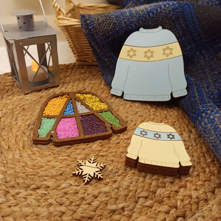 Blue sweater. Organizer for pearls and beads by Wizardi KF027/80