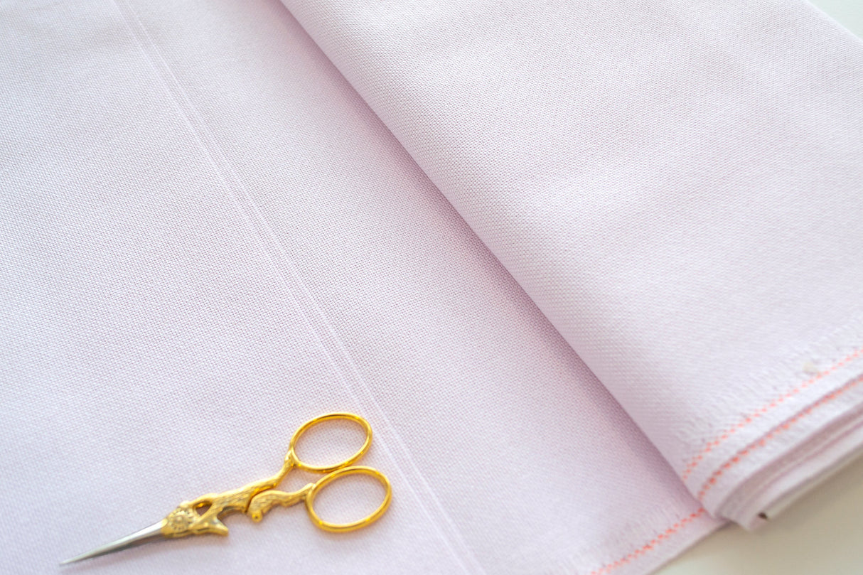 3835/443 Tela Lugana 25 ct. Color Pastel Pink de ZWEIGART para Punto de Cruz