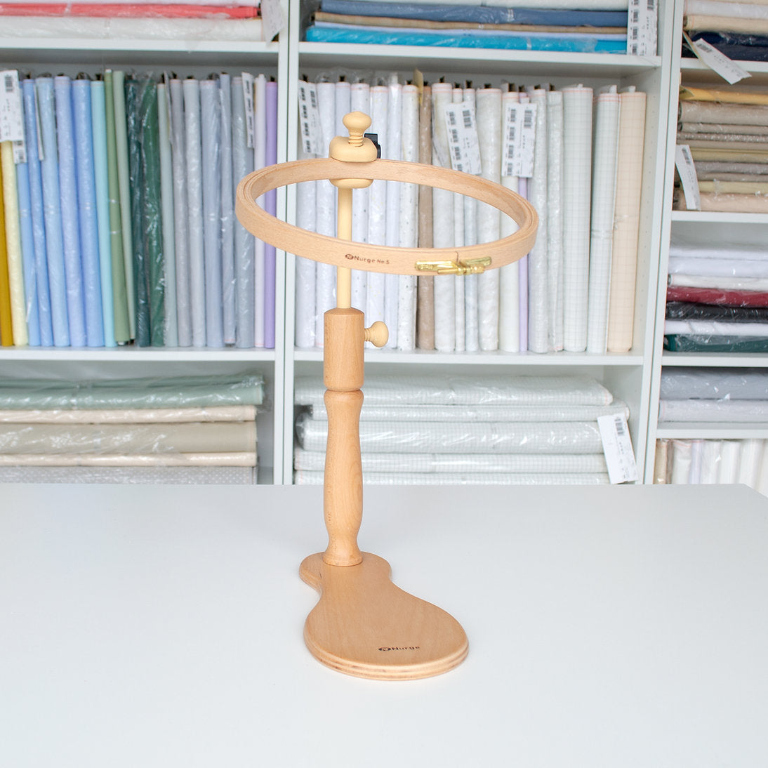 Nurge 190-1 Adjustable Table Support: Comfort and Quality for Embroidery