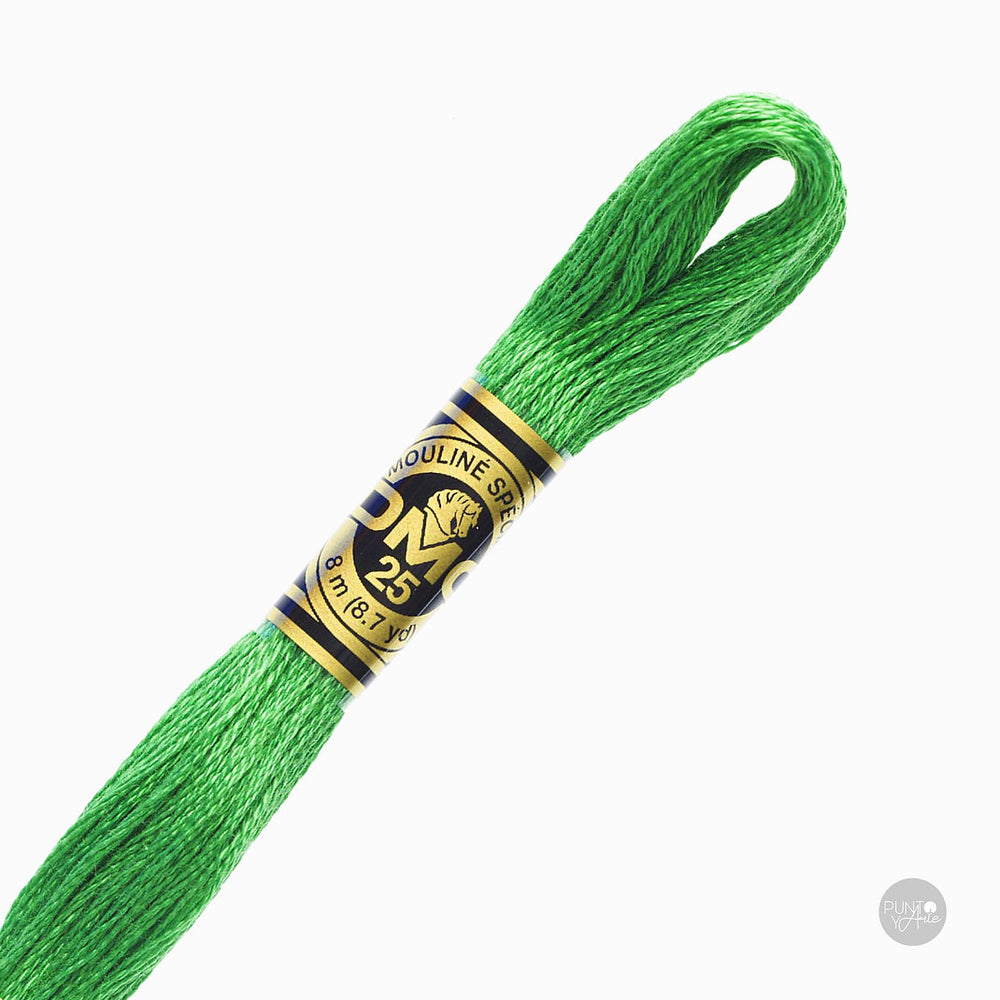 701 Fil à broder DMC Mouliné Spécial 117MC 8 mètres