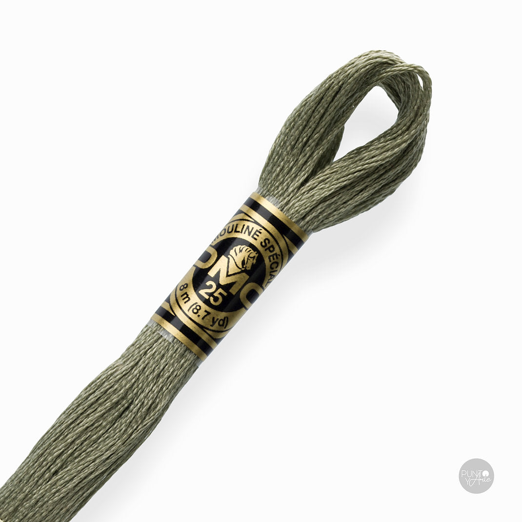 3022 DMC Embroidery Thread Mouliné Spécial 117MC 8 meters