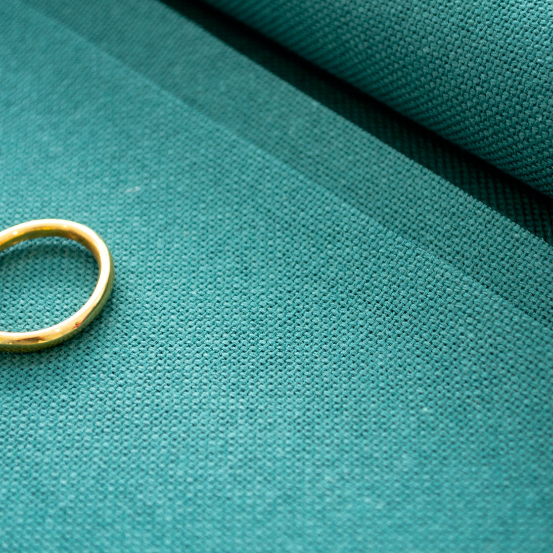 3835/647 Tela Lugana 25 ct. Color Dark Green de ZWEIGART tela para punto de cruz