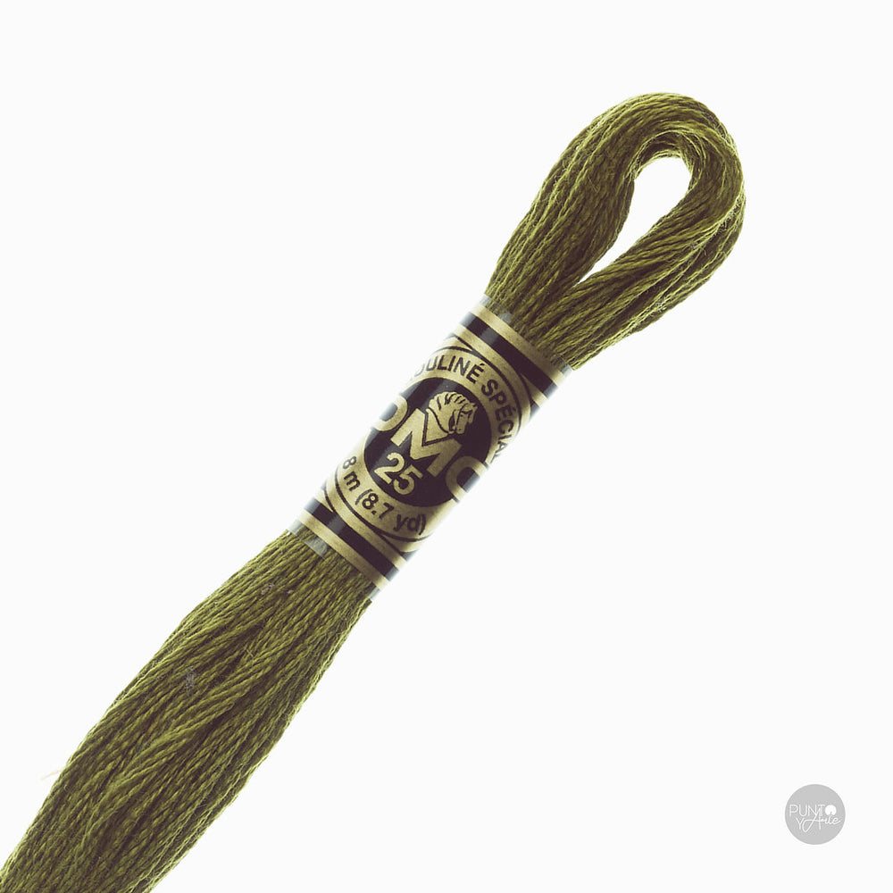 730 Fil à broder DMC Mouliné Spécial 117MC 8 mètres