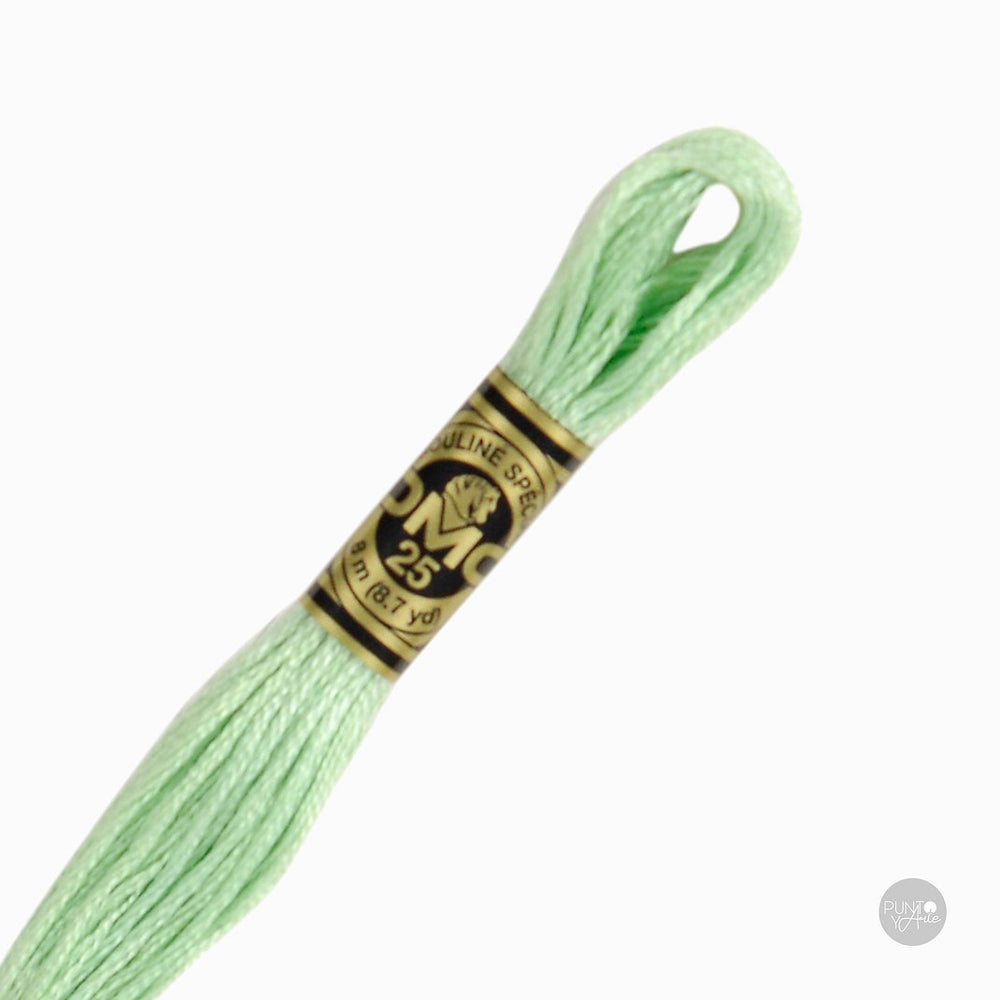 13 Fil à broder DMC Mouliné Spécial 117MC de 8 mètres