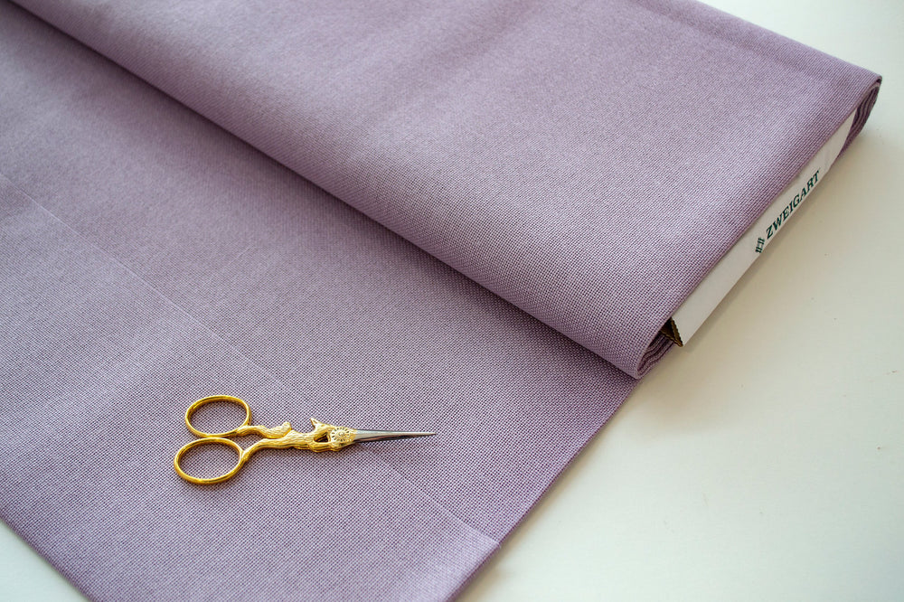 3835/5045 Tela Lugana 25 ct. Color Violet Antique de ZWEIGART para punto de cruz