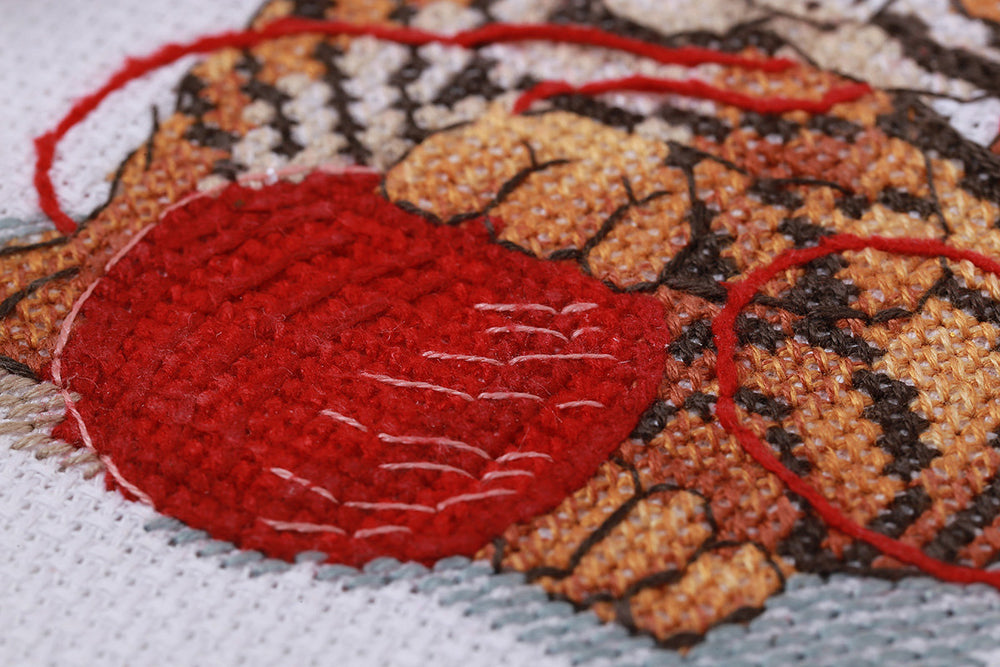 Petit tigre et pelote de laine - Klart - Kit de point de croix 8-437