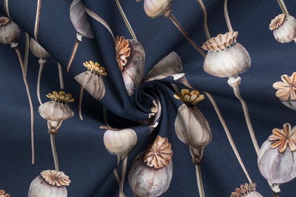 Tela Gütermann Good Vibes algodón estampado floral fondo oscuro azul marino