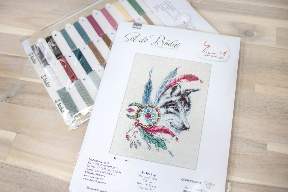 B2305 Wolf - Luca-S - Cross Stitch Kit