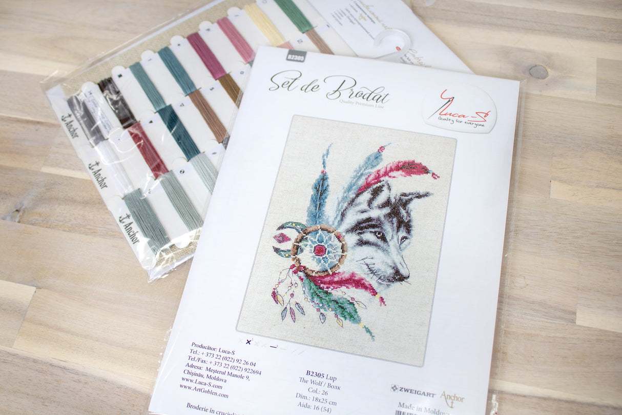 B2305 Wolf - Luca-S - Cross Stitch Kit