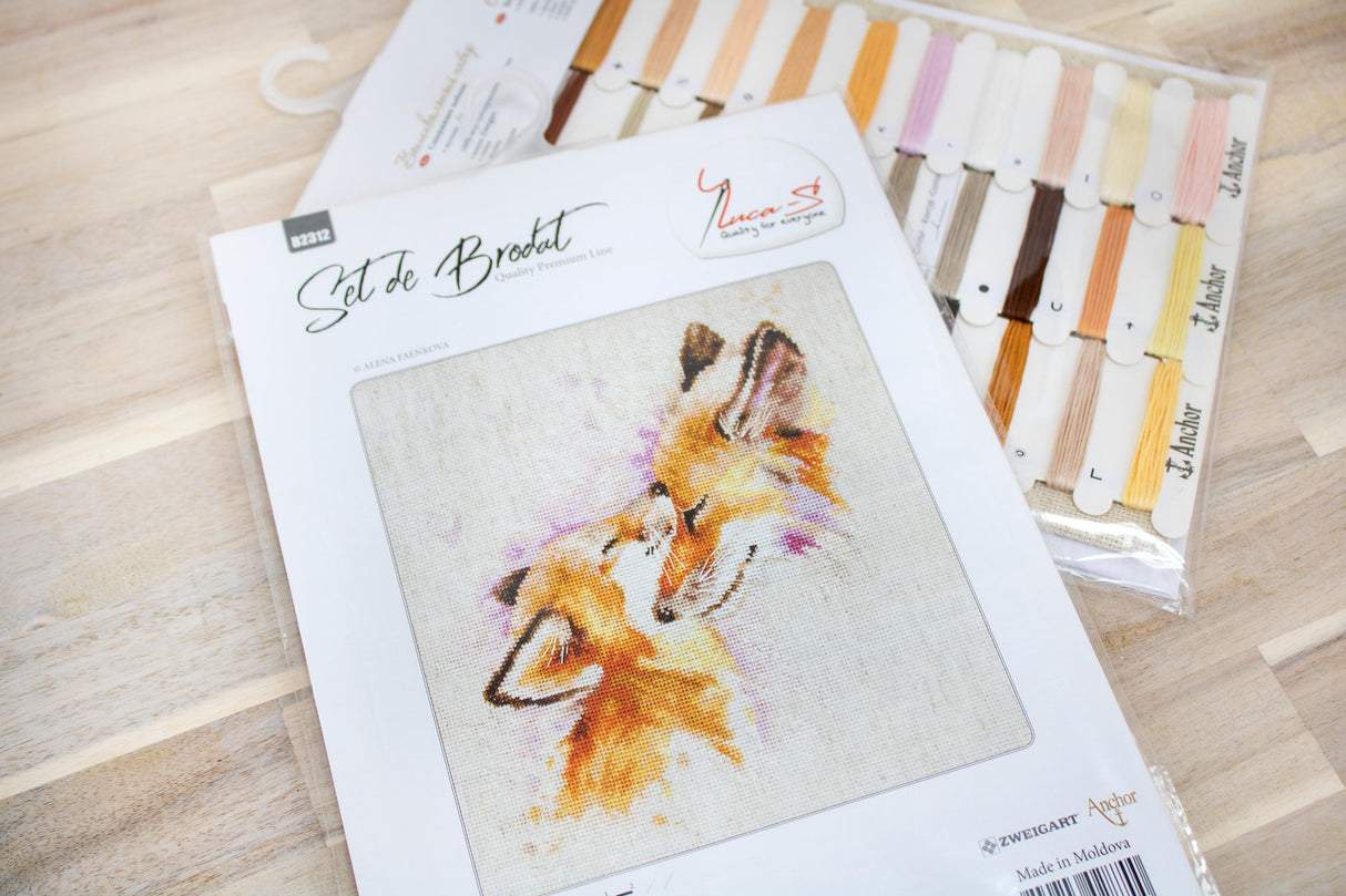 B2312 Foxes - Luca-S - Cross Stitch Kit