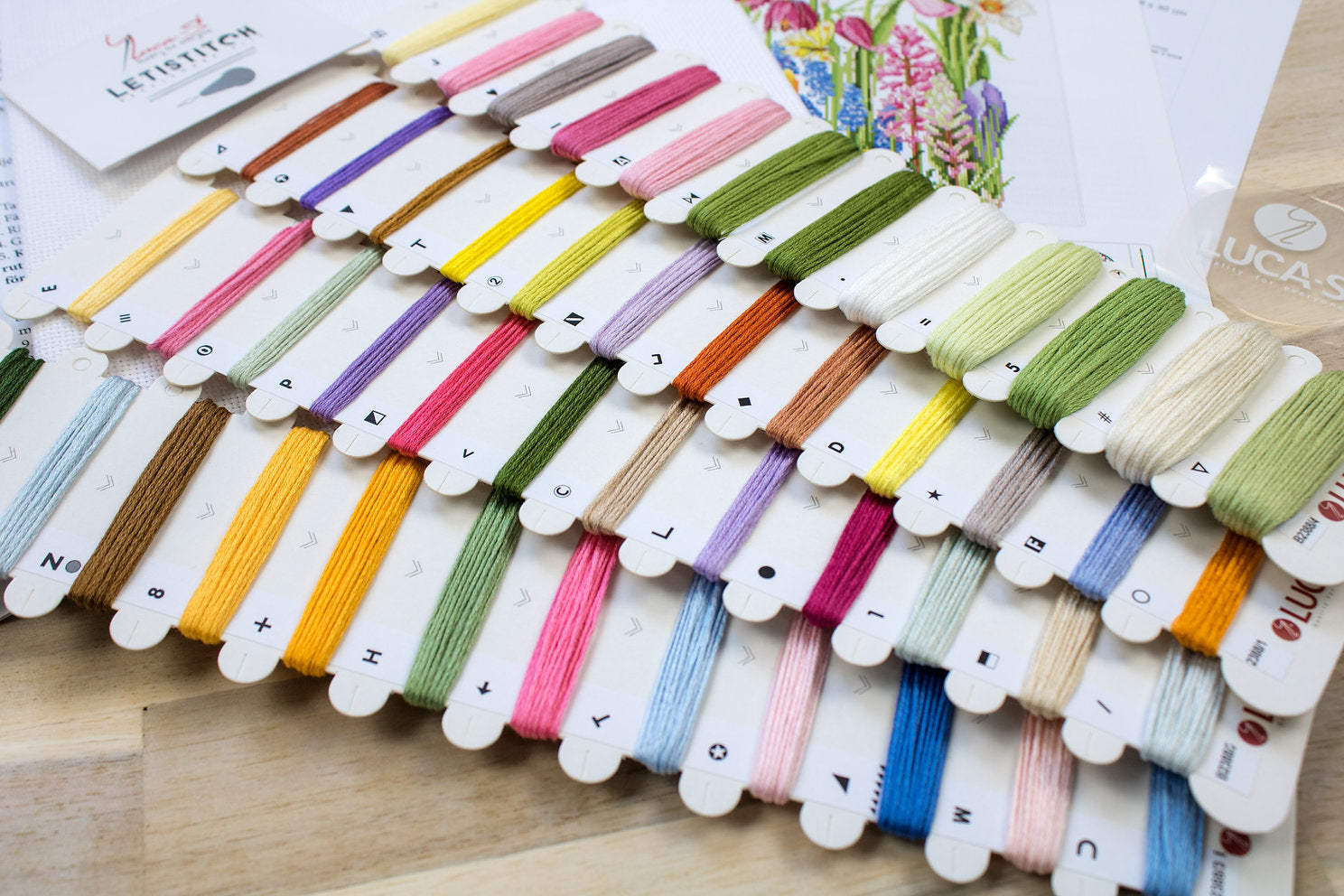 B2388 Bouquet de mars - Luca-S - Kit de point de croix