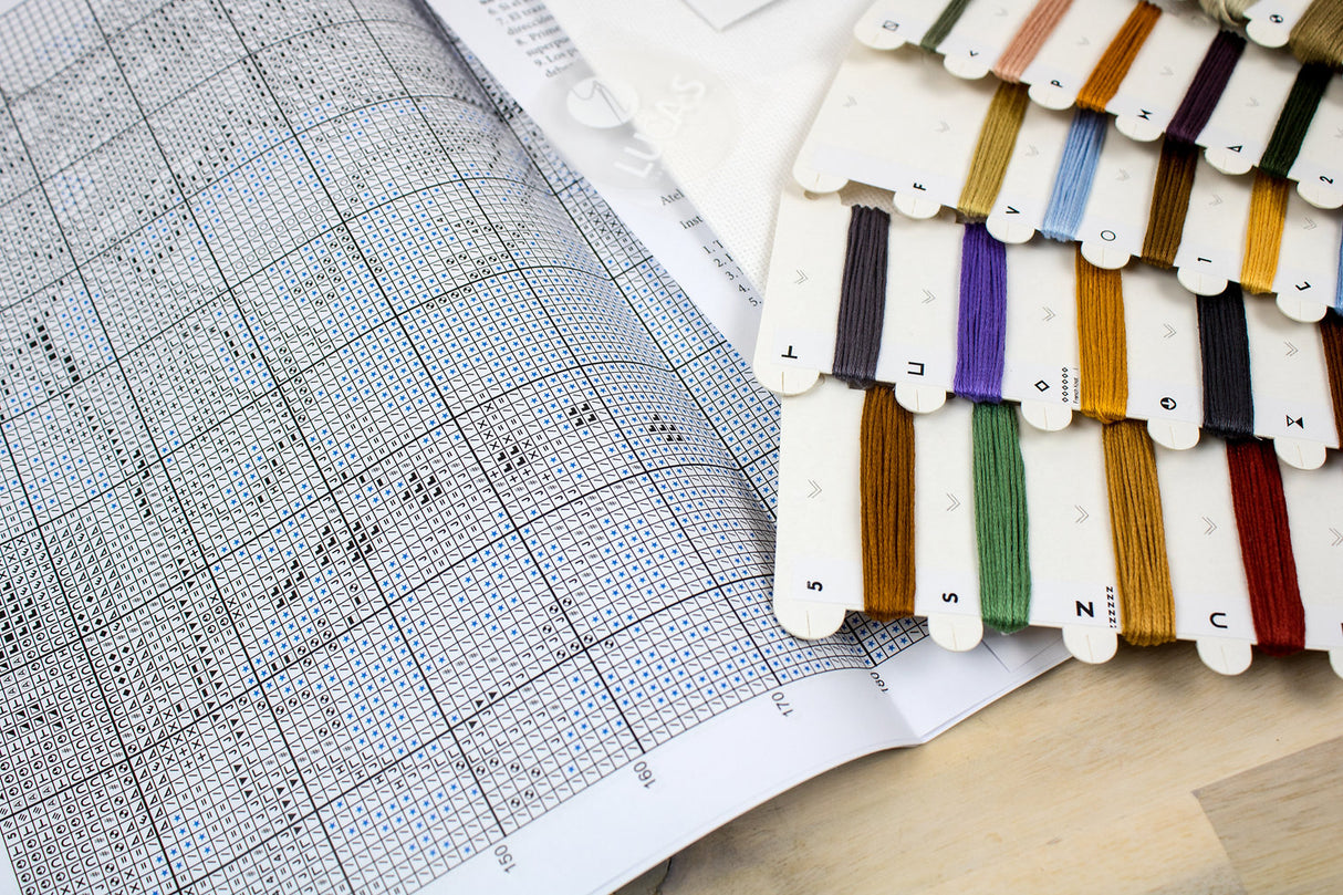 First kiss - B2389 Luca-S - Cross Stitch Kit