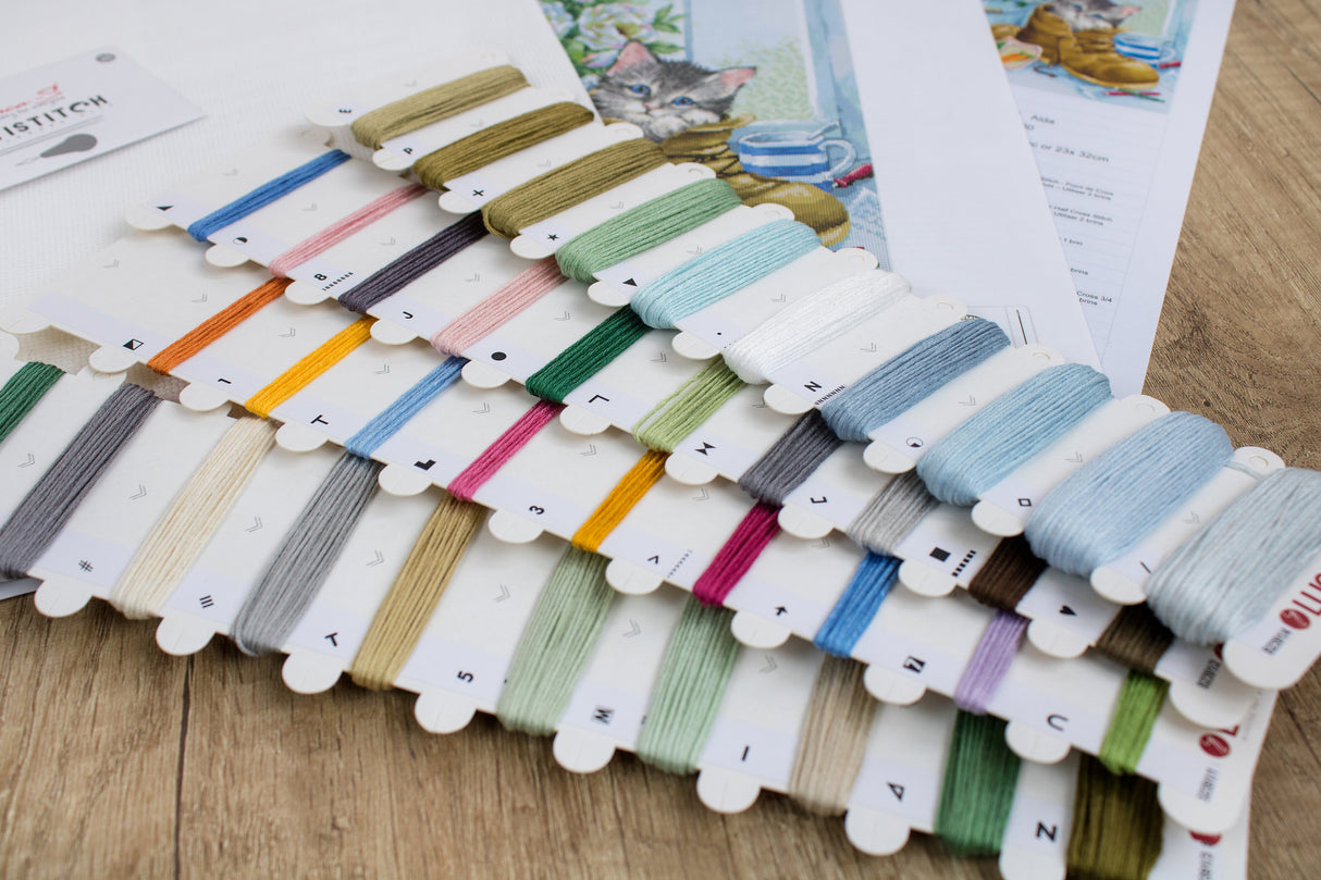 (Discontinué) Chaton mignon - B2391 Luca-S - Kit de point de croix