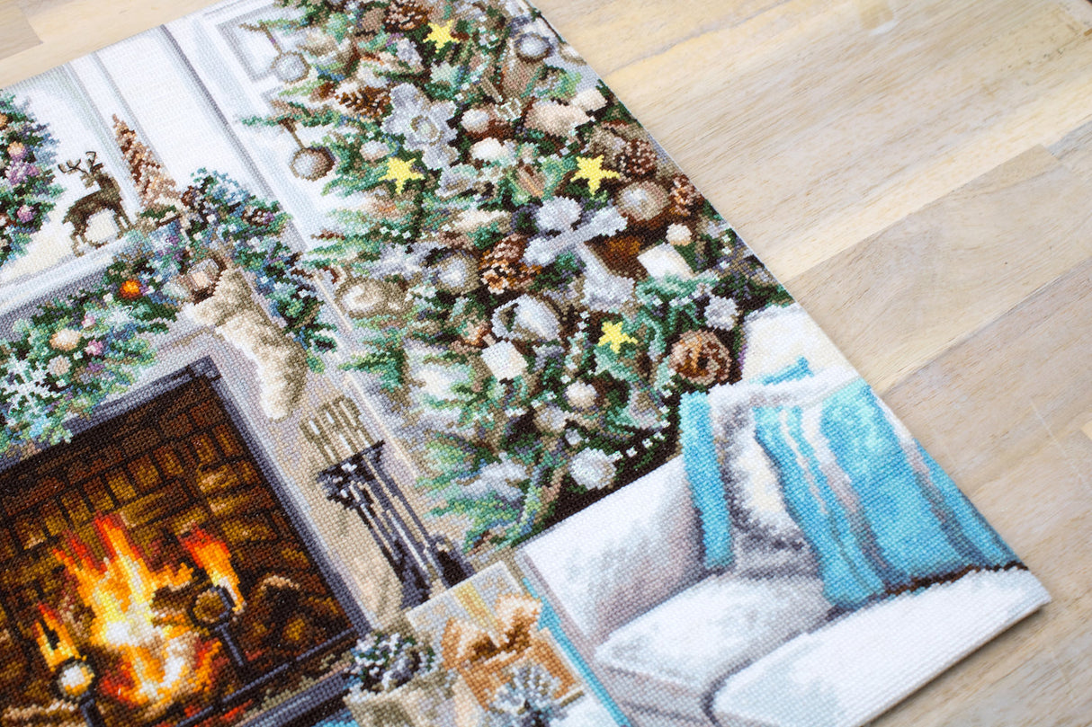 B2394 Christmas Interior - Luca-S - Cross Stitch Kit