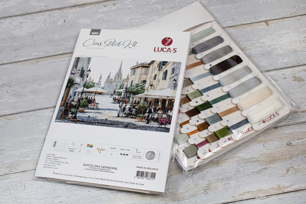 Barcelona Cathedral - B2411 Luca-S - Cross Stitch Kit