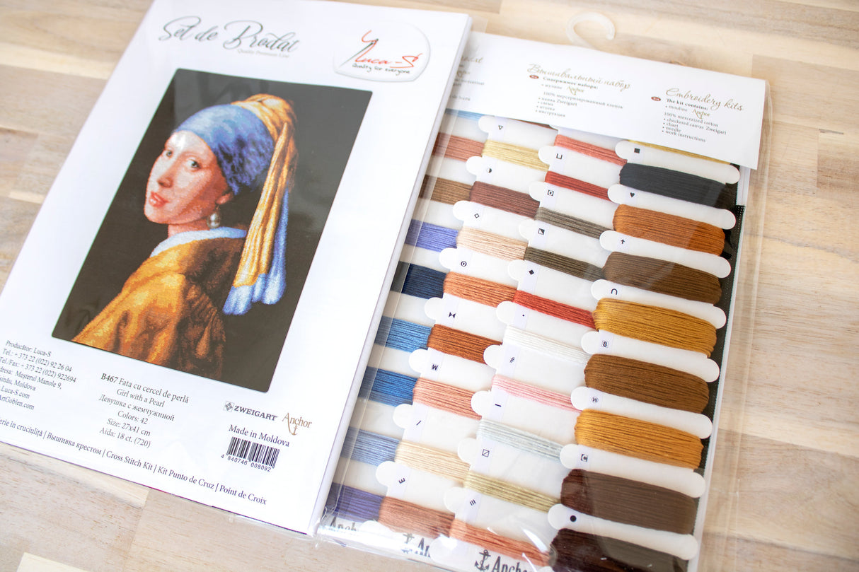 Fille avec une boucle d'oreille perle - Kit de point de croix Luca-S B467