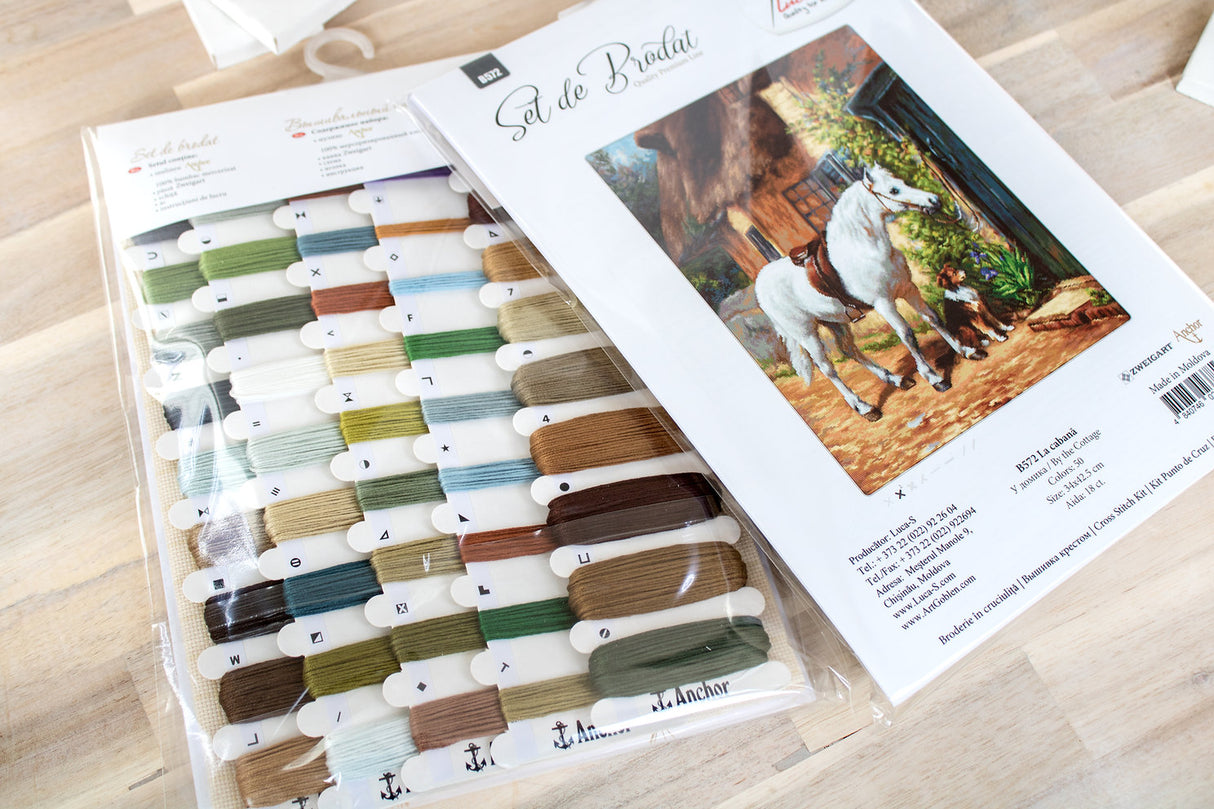 B572 Next to the cabin - Luca-S - Cross Stitch Kit