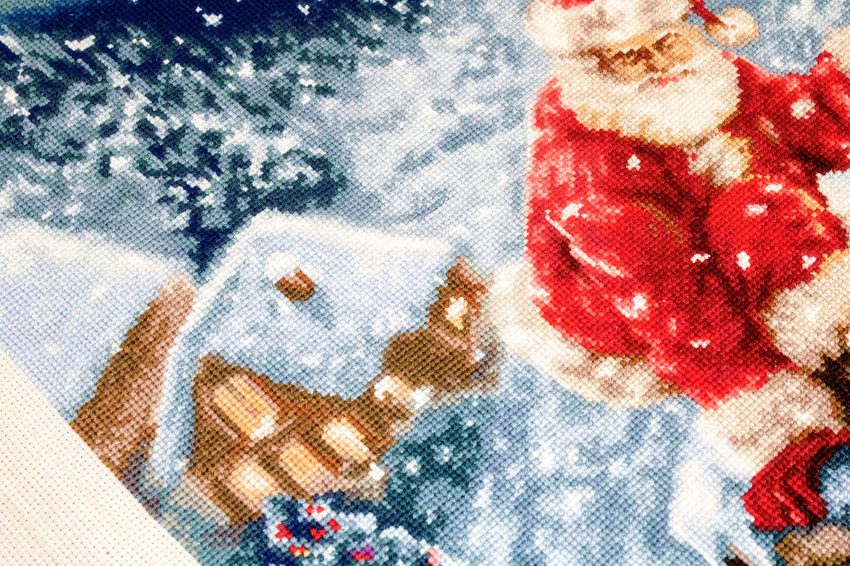 B577 Christmas Gifts - Luca-S - Cross Stitch Kit