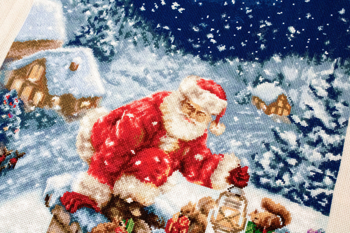 B577 Christmas Gifts - Luca-S - Cross Stitch Kit