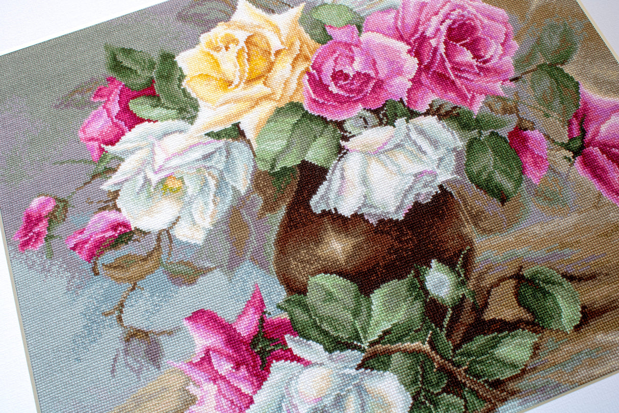 Vase with Roses Cross Stitch Kit - B587 Luca-S