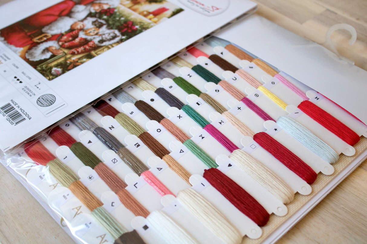 Cross Stitch Kit Santa Claus Giving Kittens - B602 Luca-S