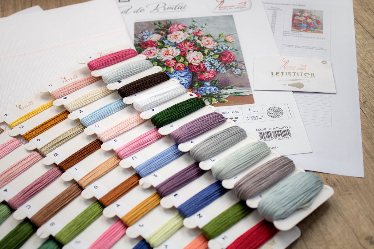 ROSES DE SA MAJESTÉ - B605 Luca-S - Kit de point de croix