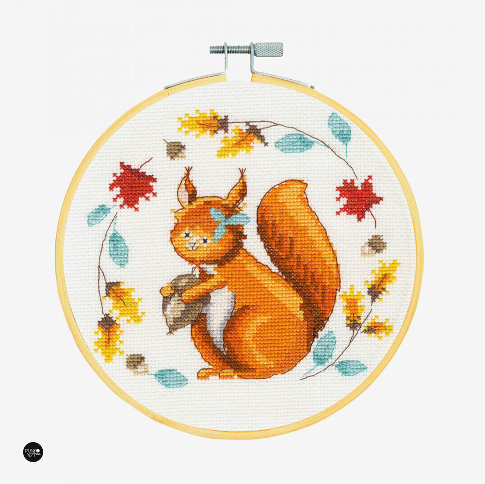 Cross stitch kit Squirrel Flowers - DMC BK1926
